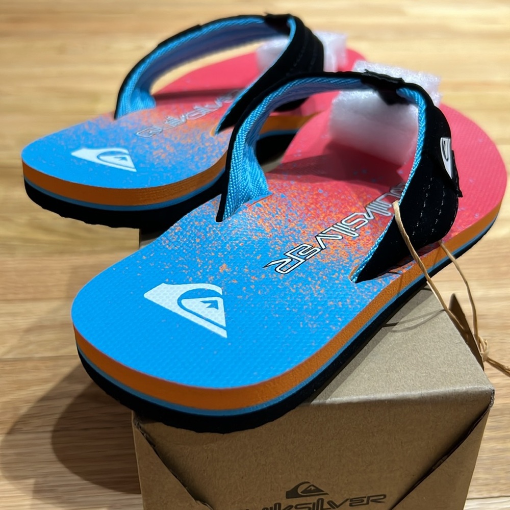 Quicksilver NIB sandals - Picture 3 of 6
